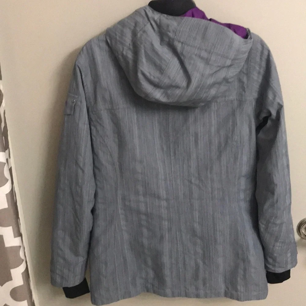 Women’s Marmot Ski/Winter Coat, size M - Picture 2 of 6